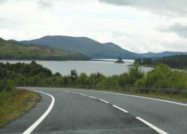 Route dans les Highlands, Écosse