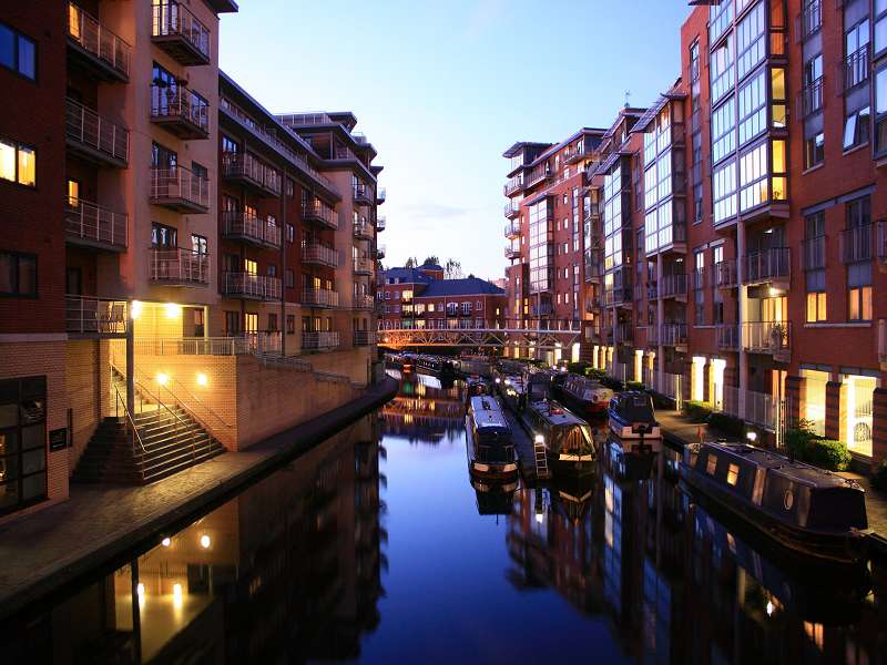 Canals and barges in Birmingham